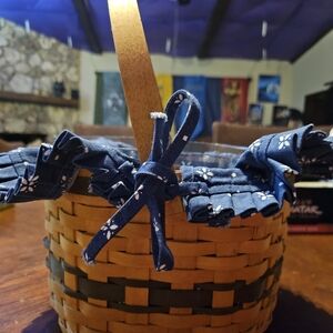 Longaberger Christmas Basket with Blue Liner